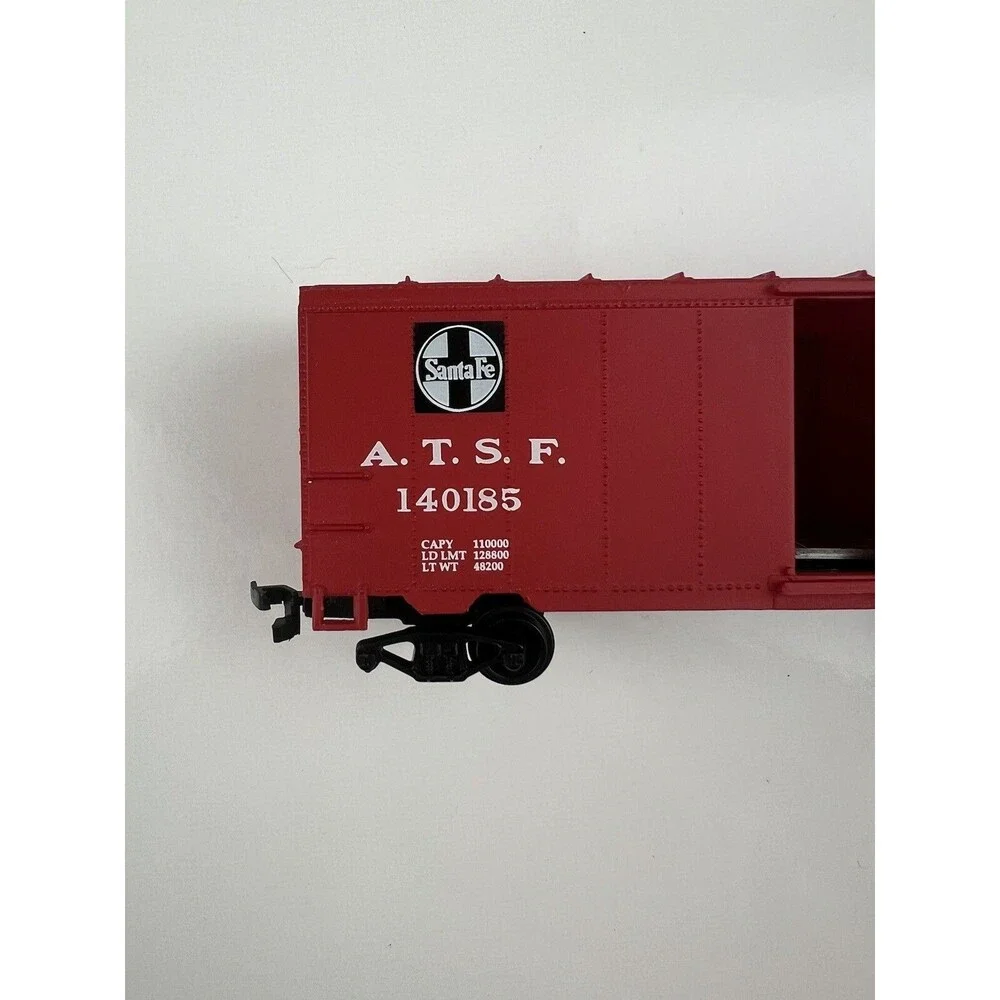 Conductor's Choice HO scale Santa Fe Box Car Life-Like Brand Realistic Toy